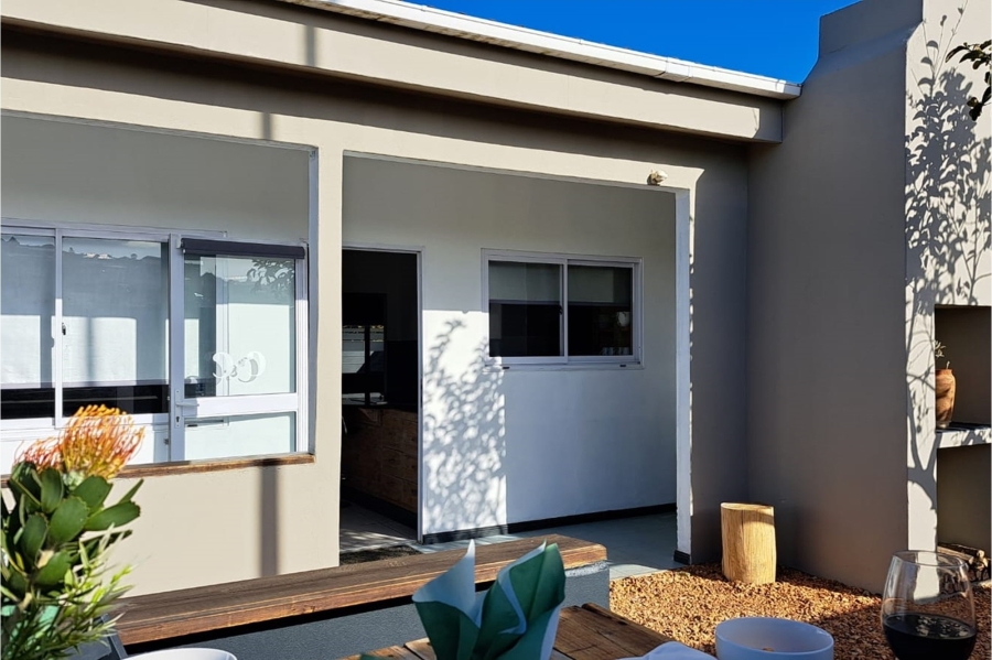 To Let 2 Bedroom Property for Rent in Dana Bay Western Cape
